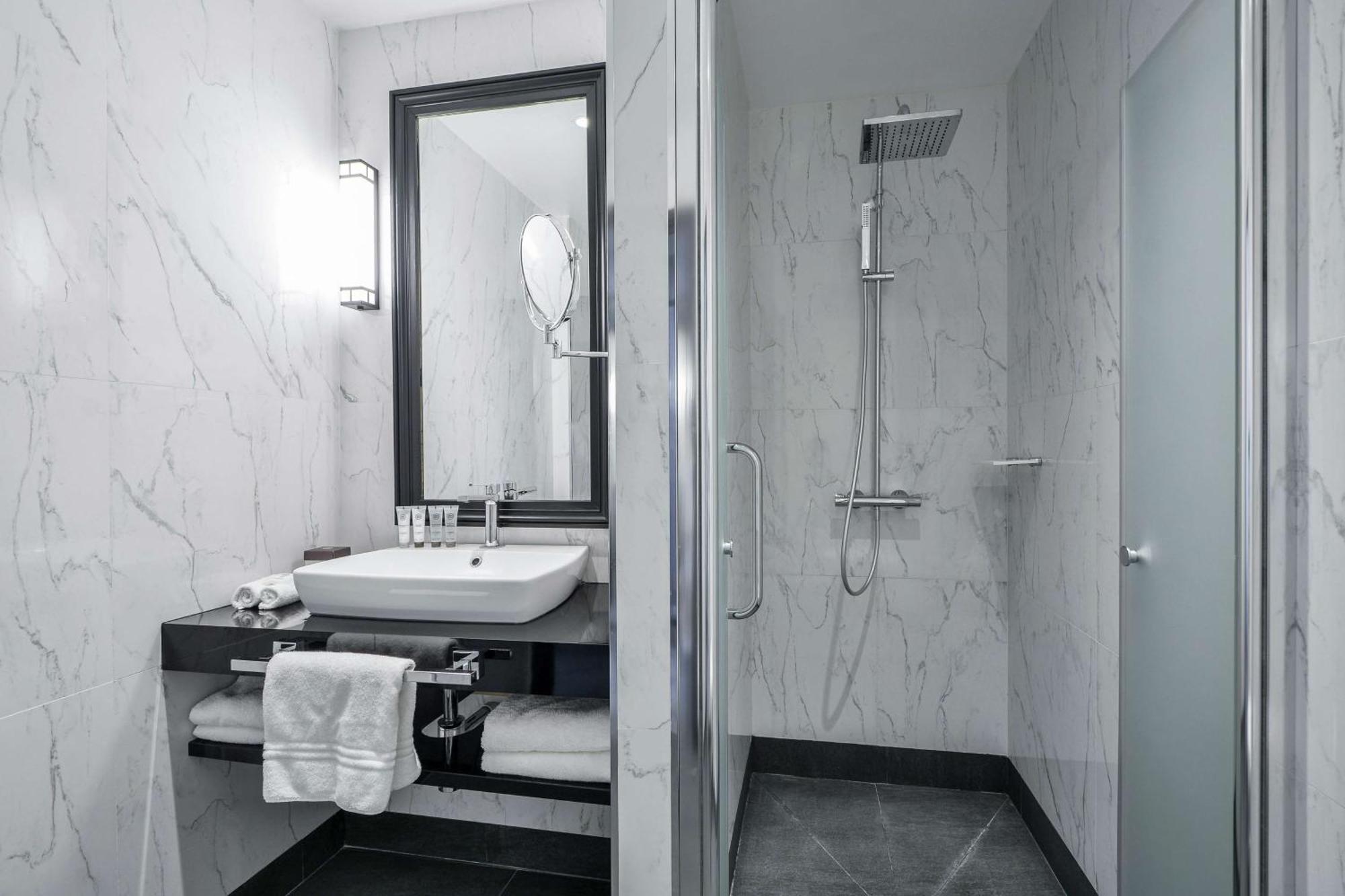 Maison Astor Paris, Curio Collection By Hilton Hotel Paris